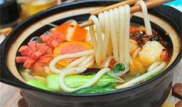 网红爆料咬米线视频大全,咬米线视频大全，揭秘美食背后的趣味瞬间