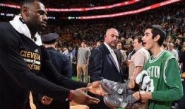 波士顿球迷爆料视频播放,揭秘现场激情瞬间