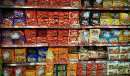 爆料黑心零食工厂视频,揭秘黑心零食工厂恶劣生产环境